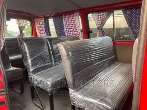 Toyota HiAce 2003 Red