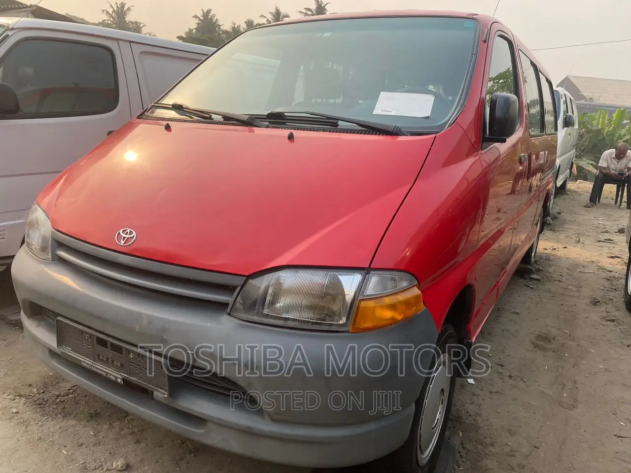 Toyota HiAce 2003 Red