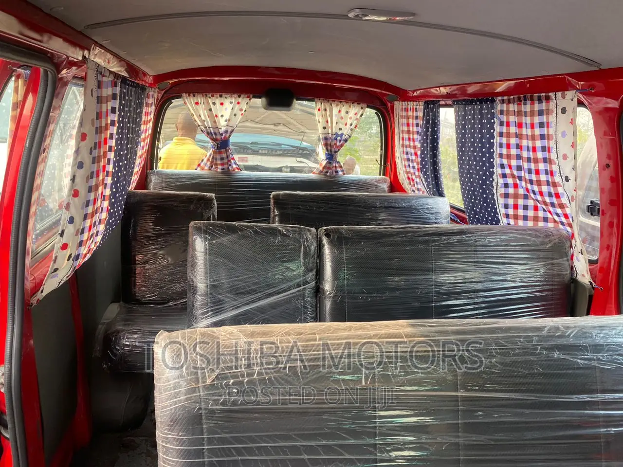 Toyota HiAce 2003 Red