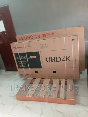 Bluetooth+ Hisense 65" Smart TV