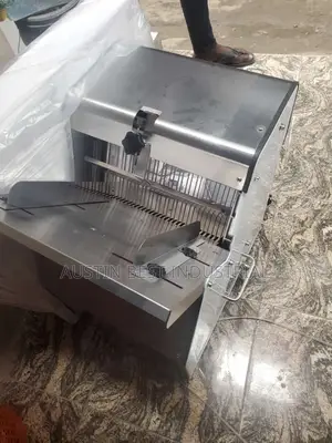 Commercial Bread Slicing Machine