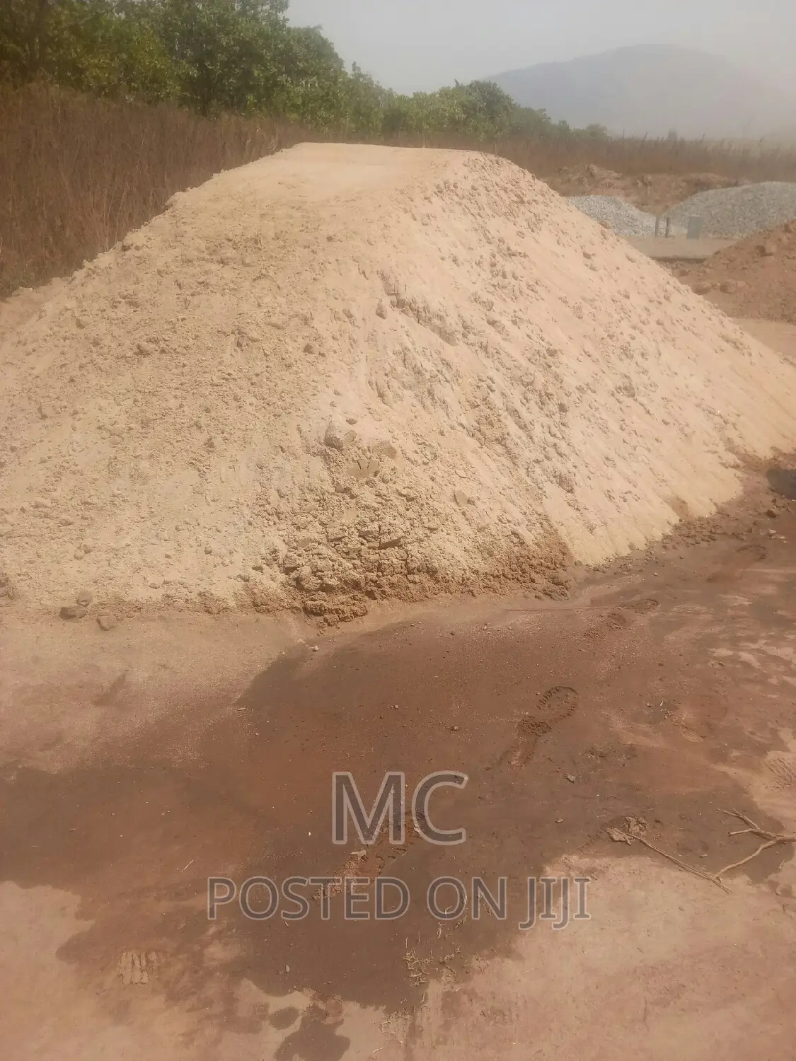 Sharp Sand, Plaster Sand and Laterite