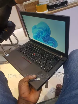 Laptop Lenovo ThinkPad X270 8GB Intel Core I5 SSD 256GB