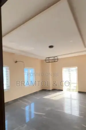 5bdrm Duplex in Kaura for rent