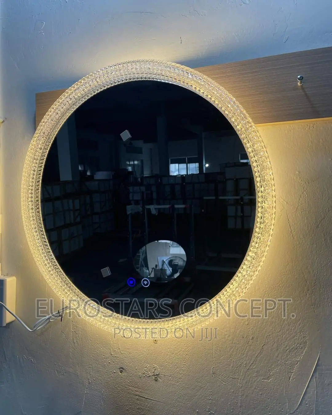 Luxury Mirror With 3 Colours LED
