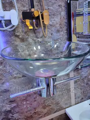 Hanging Glass Basin