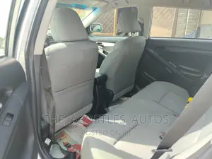 Toyota Matrix 2011 Silver