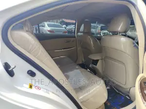 Lexus ES 350 2011 White