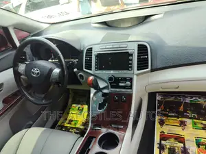 Toyota Venza AWD 2012 Red
