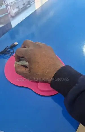 Mouse Pad With Gel Wrist Support