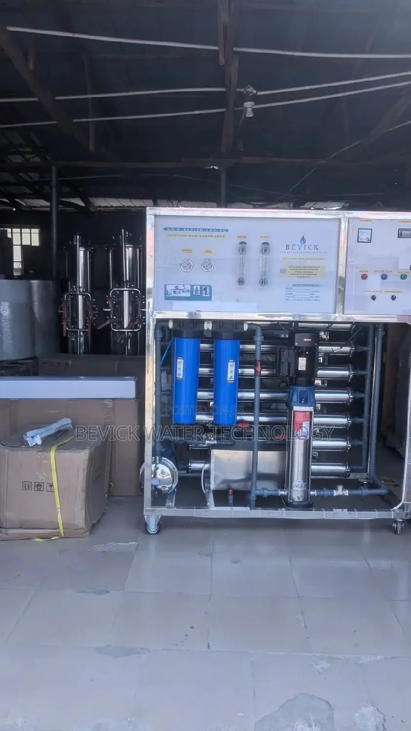 Reverse Osmosis Machine