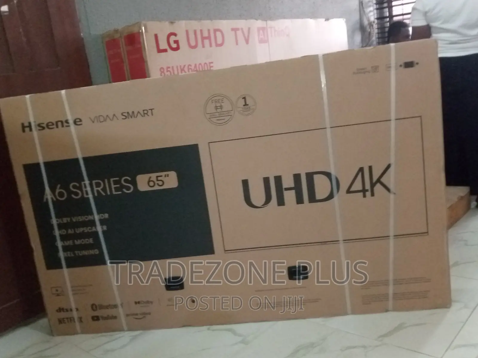 New Hisense 65" Smart TV With Youtube