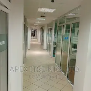 Office Partitioning With Glass Alumi.