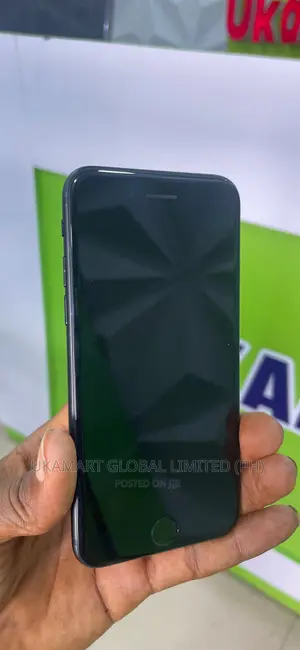 Apple iPhone 7 32 GB Black