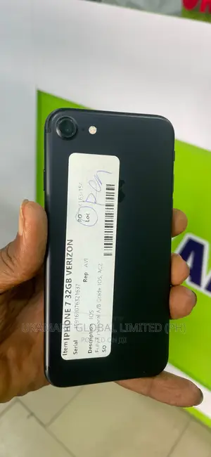 Apple iPhone 7 32 GB Black