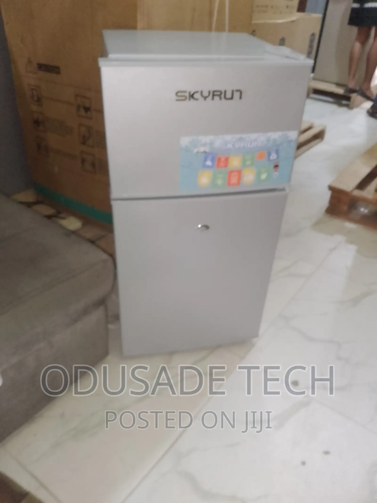 Skyrun Lock and Key Refrigerator Bcd85hc
