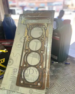 Mercedes GLA250 Top/Head Gasket
