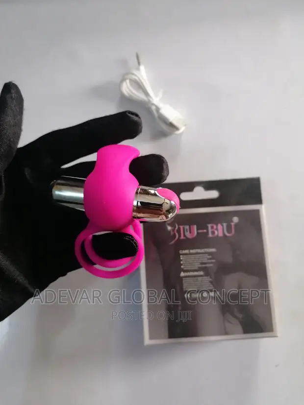 butterfly clit vibrator KIIROO Onyx+ & Pearl2+ Set – Long-Distance Sync Sex Toys – Kinkly Shop main image 1