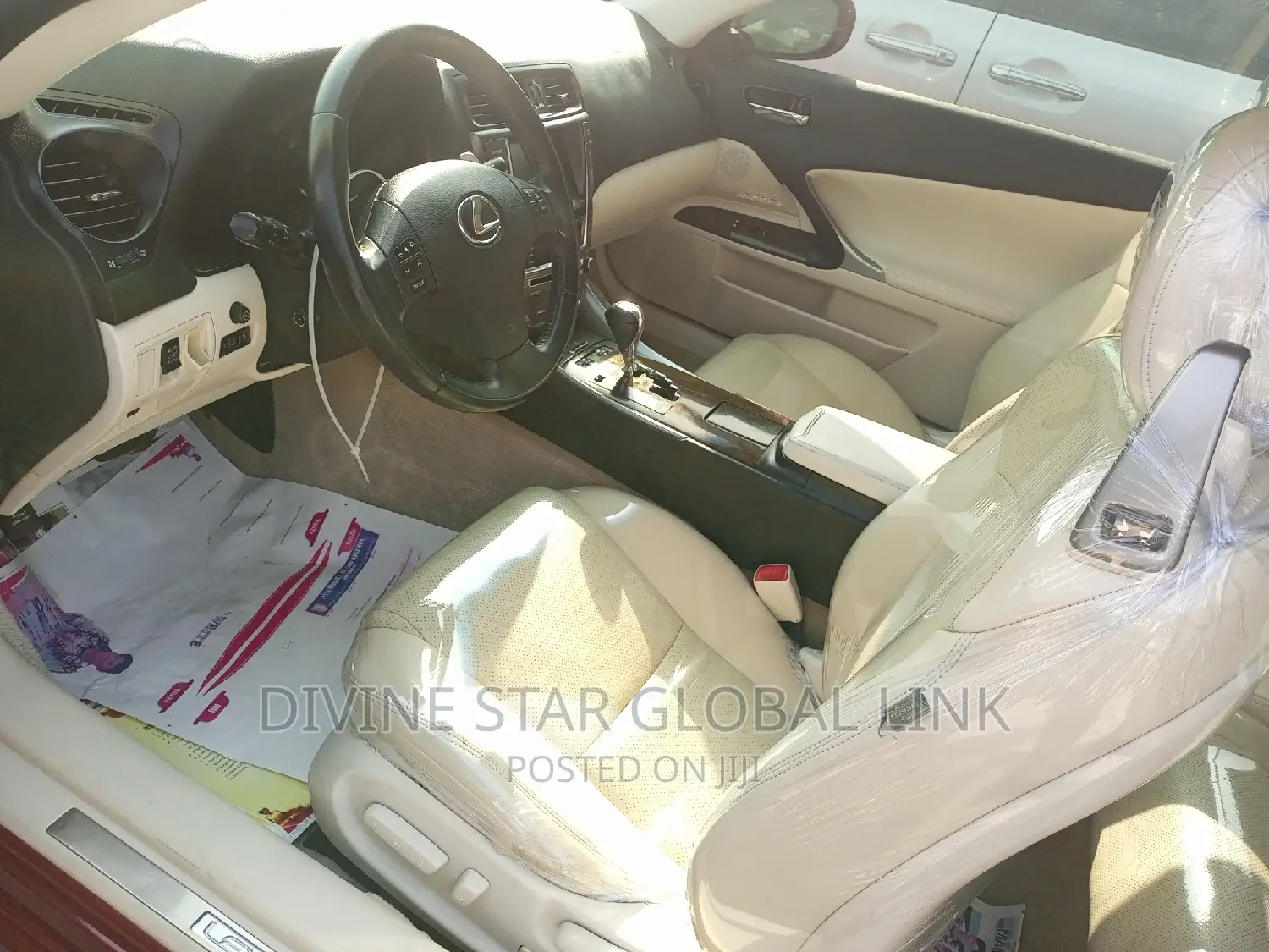 Lexus IS 350 C 2010 Red