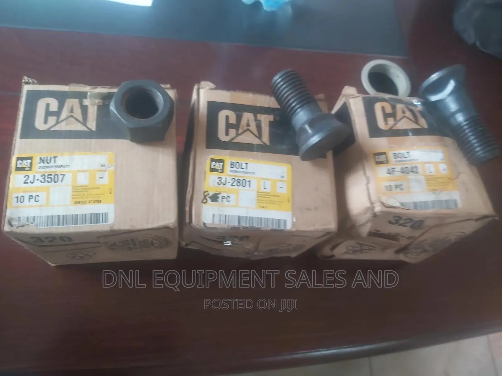 Caterpiller Track Stud Bolt Nut
