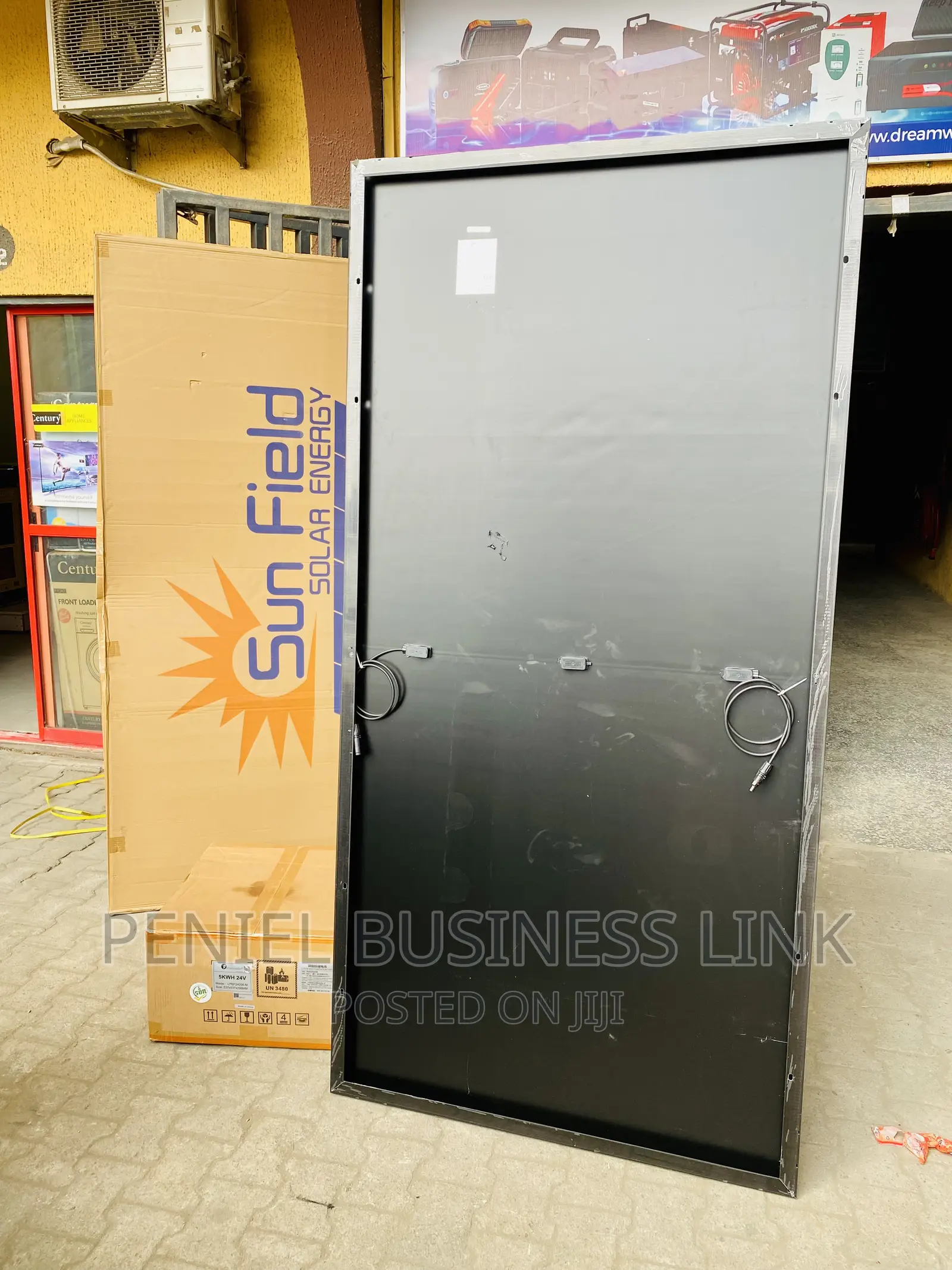 Sunfield 550watts Solar Panel