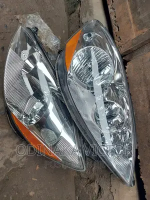 Headlamp Toyota Sienna 2007 Model