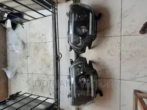 Headlamp Toyota Tacoma 2012 Model