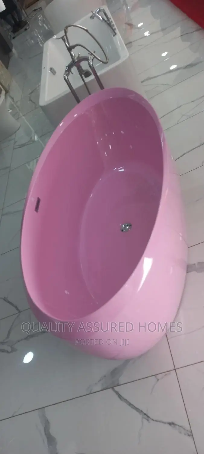 Pink Bath Hub