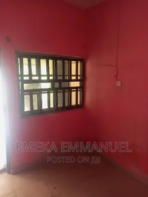 One Room Selfcon to Let at Kwata