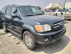 Toyota Sequoia 2004 Silver