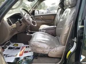 Toyota Sequoia 2004 Silver