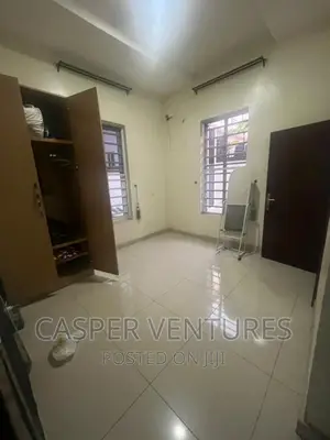 1bdrm Shared Apartment in Canal West, Osapa london for rent