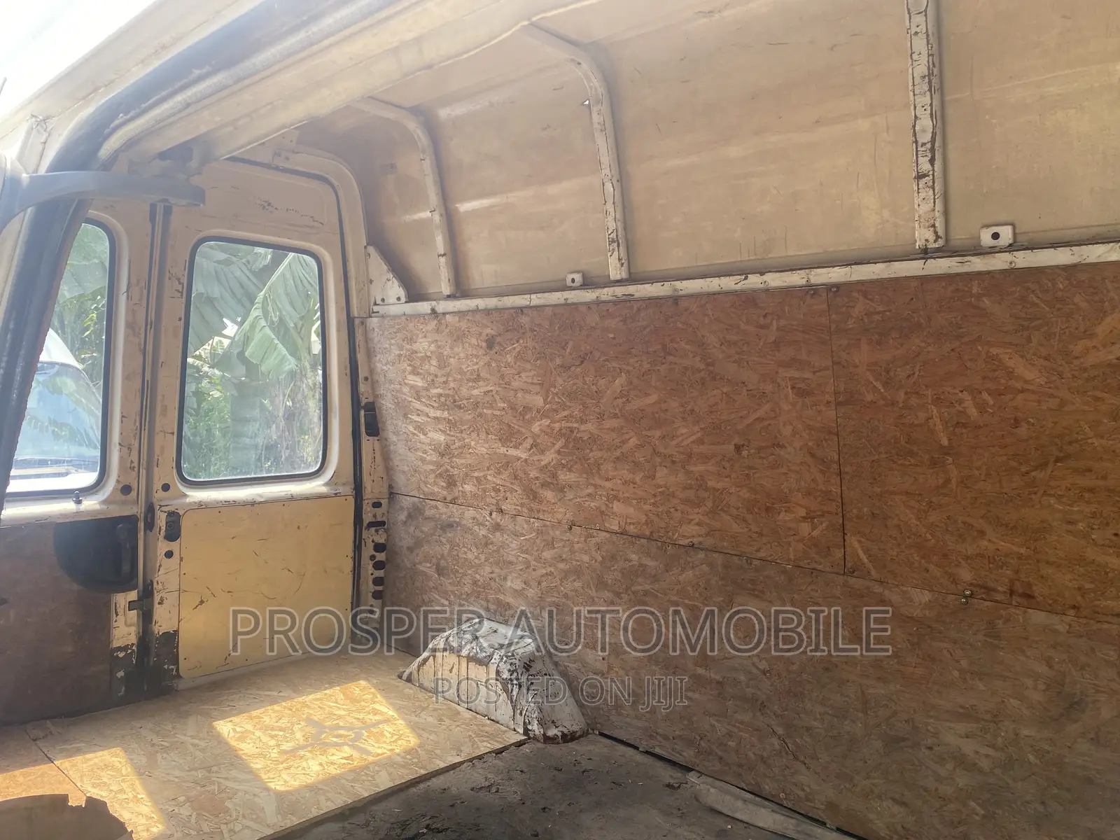 Ford Transit 2010 White