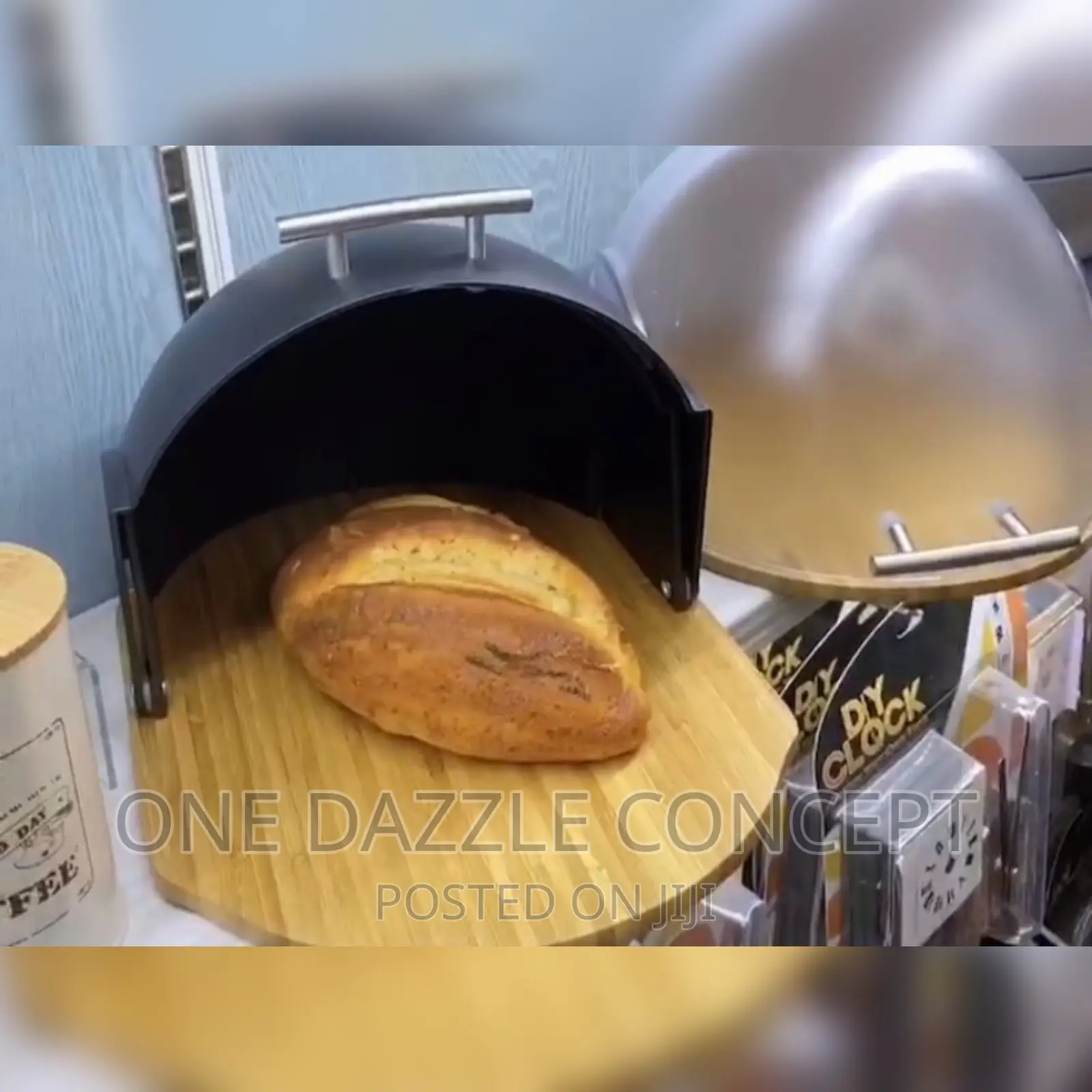 Bread /Cake Storage