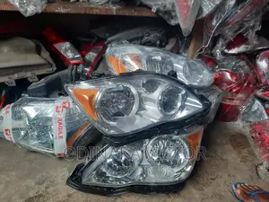 Headlamp Toyota Avalon 2010 Model