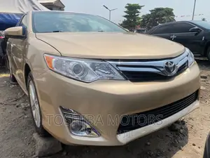 Toyota Camry 2013 Gold