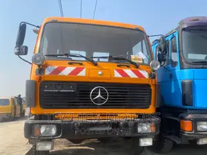 Mercedes Benz Tipper