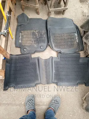 Toyota RAV4 Floor Mats
