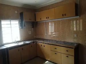 5bdrm Duplex in Old G.R.A, Enugu for rent