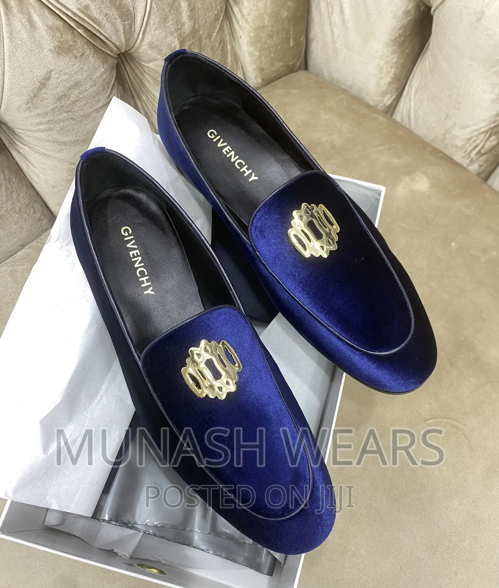 Luxury Italian Givenchy Velvet Shoe