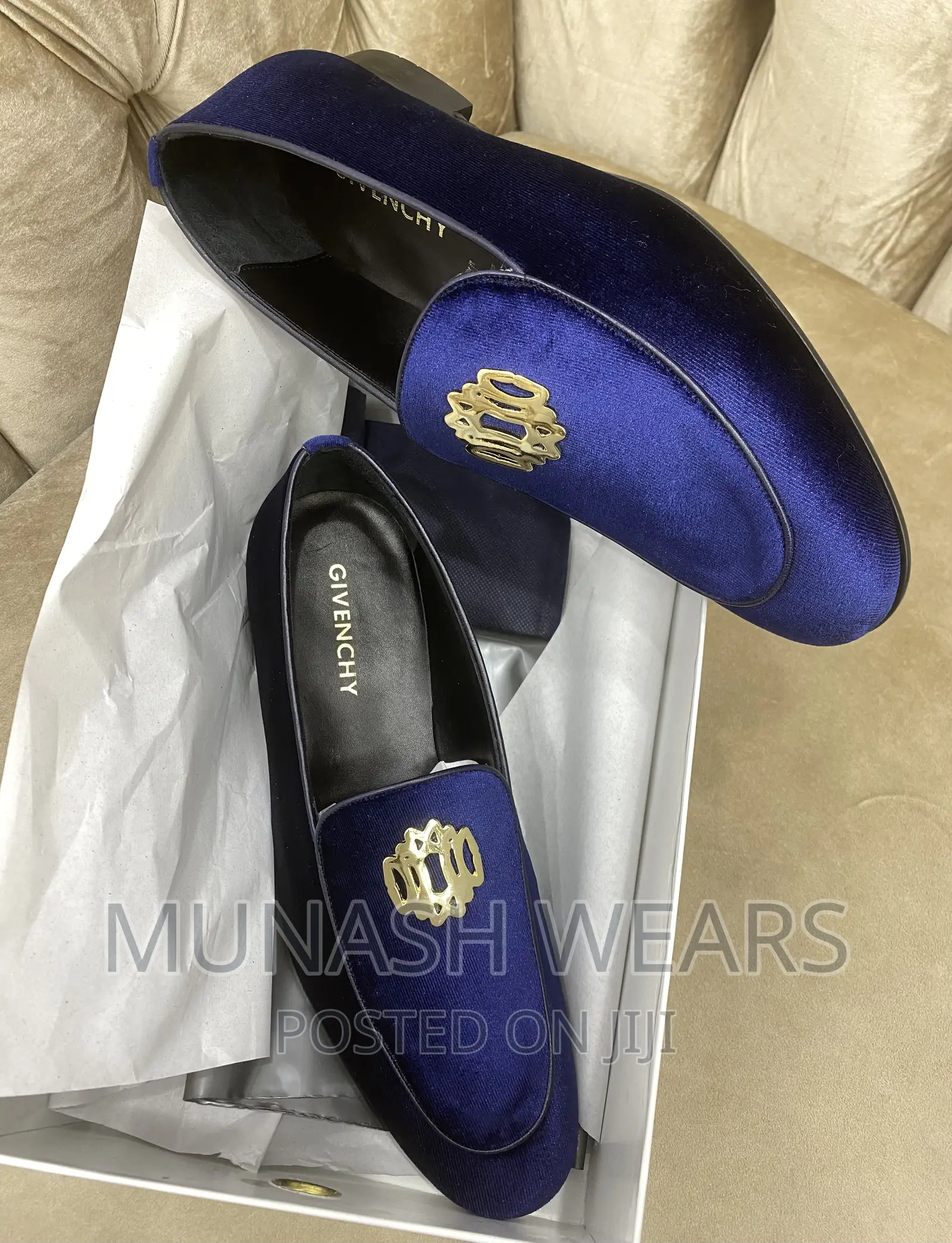 Luxury Italian Givenchy Velvet Shoe