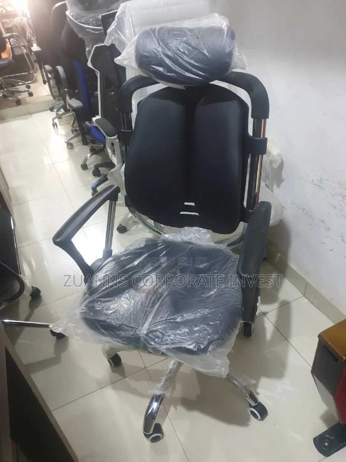 Kidney Chair