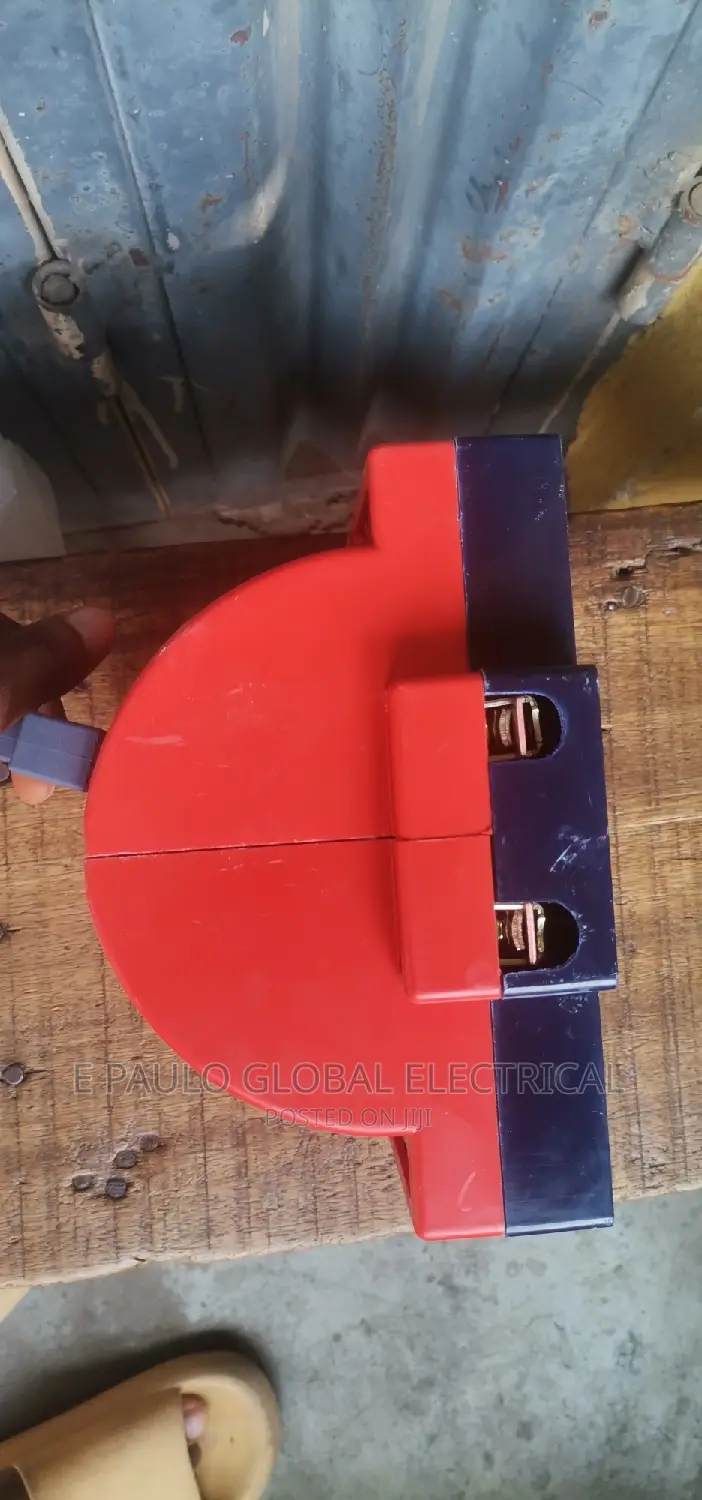 225AMPS 4 Pole Knife Swtich