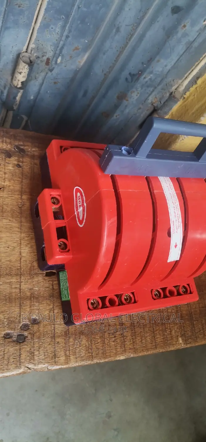 225AMPS 4 Pole Knife Swtich