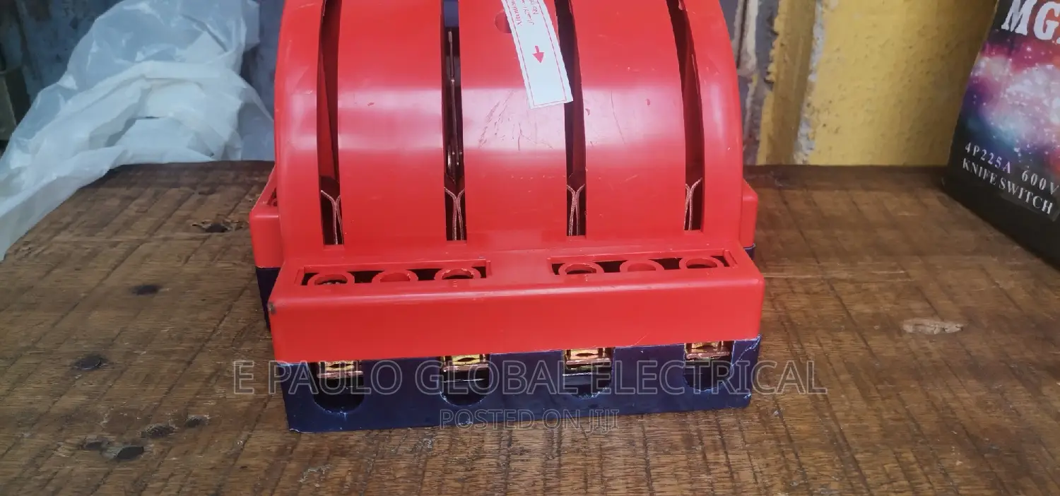 225AMPS 4 Pole Knife Swtich