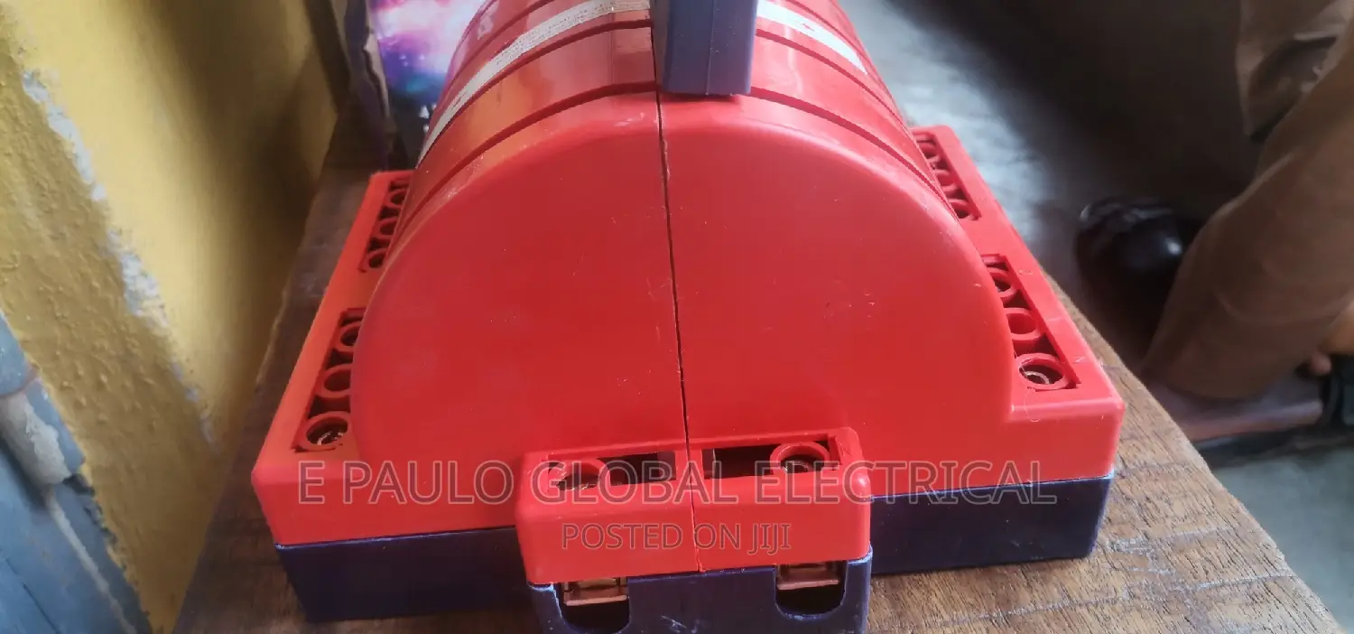 225AMPS 4 Pole Knife Swtich