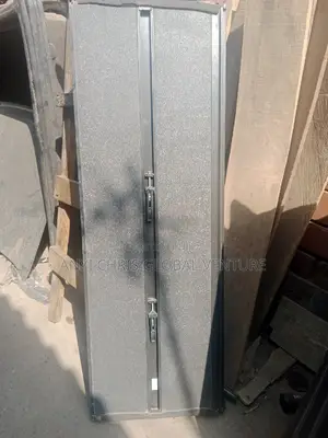 Toyota Hilux Booth Cover Fiber Folding Second Hand Use One