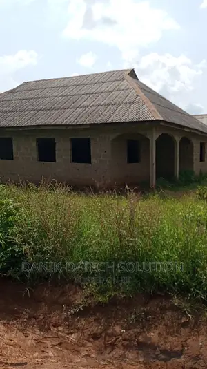 3bdrm Block of Flats in Soyoyeye, Abeokuta South for sale