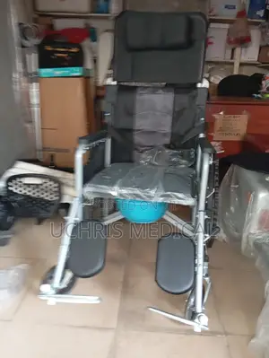 Hot Sales Collapsible Commode Wheelchair