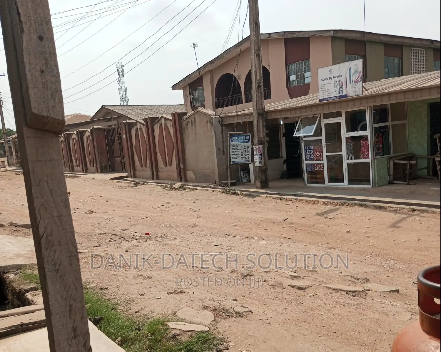 3bdrm Block of Flats in Soyoyeye, Abeokuta South for sale